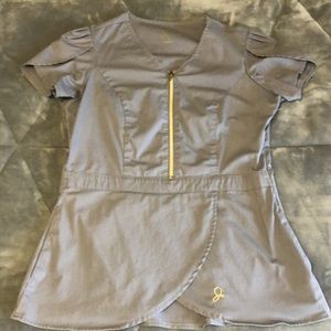 COPY - small (fitted) scrub shirt. grey